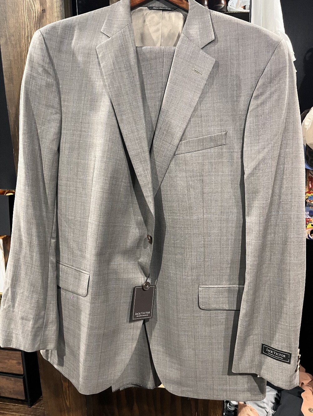 Men's Jack Victor Exclusive Collection Gray Two-Button Suit Jacket W/Pant